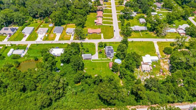 1057 Pauline St, Cantonment, FL 32533