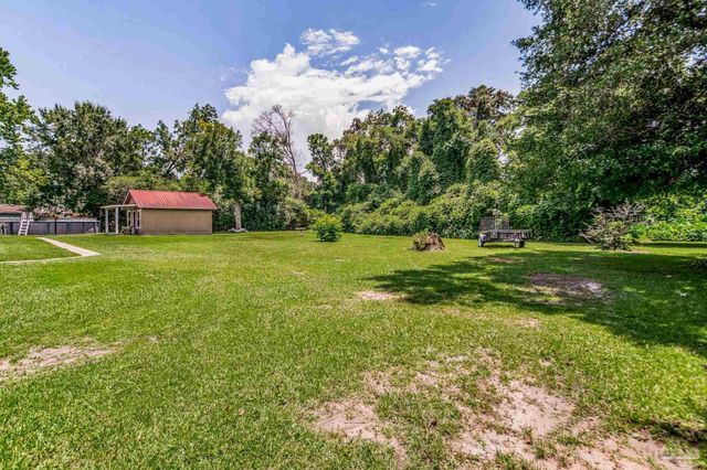 1057 Pauline St, Cantonment, FL 32533