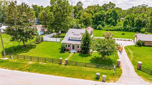 1057 Pauline St, Cantonment, FL 32533