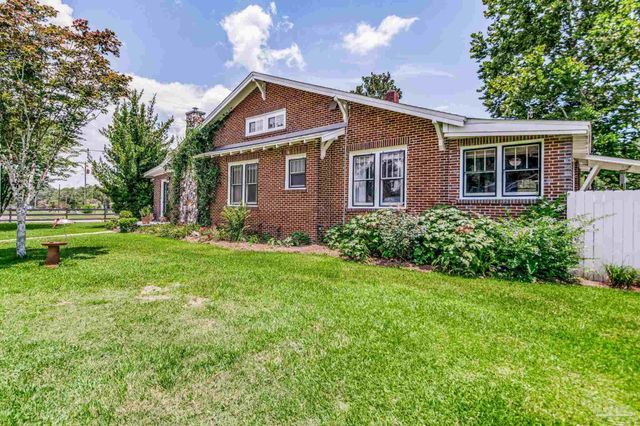 1057 Pauline St, Cantonment, FL 32533
