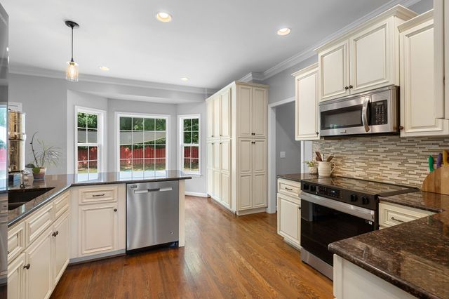 1357 Saybrook Xing, Thompsons Station, TN 37179
