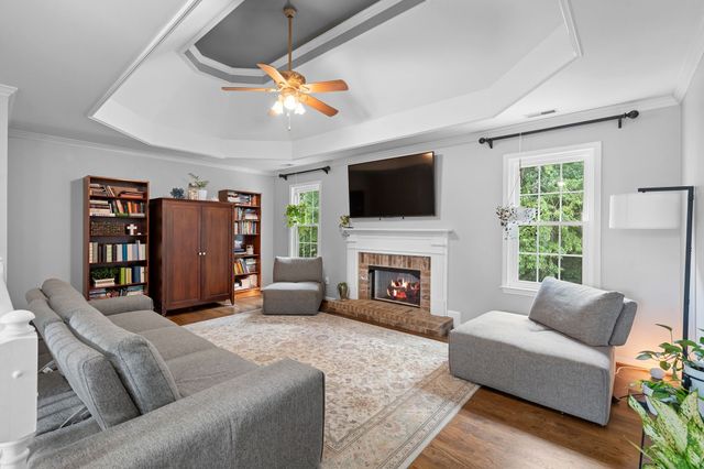 1357 Saybrook Xing, Thompsons Station, TN 37179
