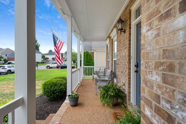 1357 Saybrook Xing, Thompsons Station, TN 37179