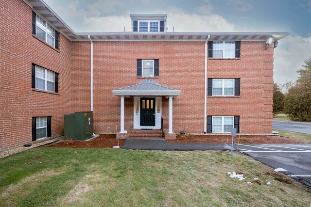 14 Leonard Rd 14, Boxborough, MA 01719