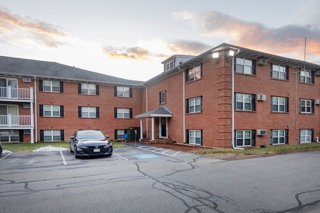 14 Leonard Rd 14, Boxborough, MA 01719