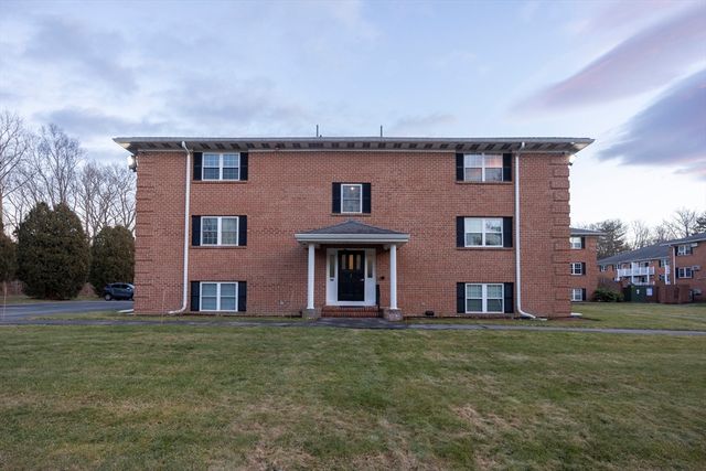 14 Leonard Rd 14, Boxborough, MA 01719