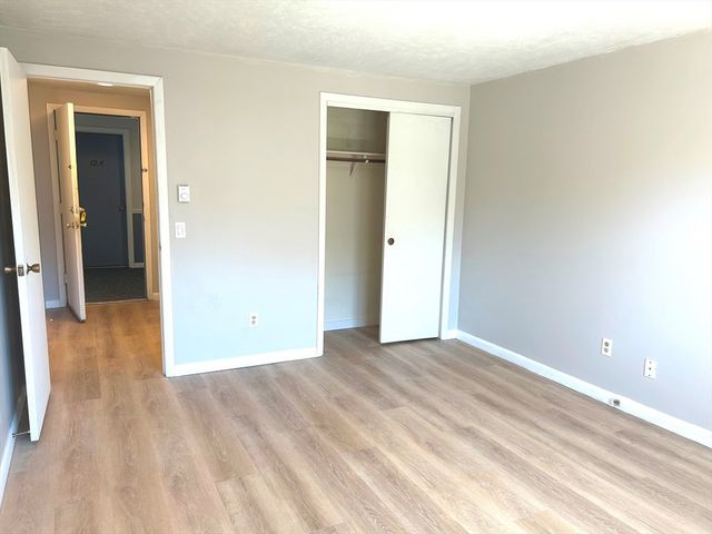 14 Leonard Rd 14, Boxborough, MA 01719