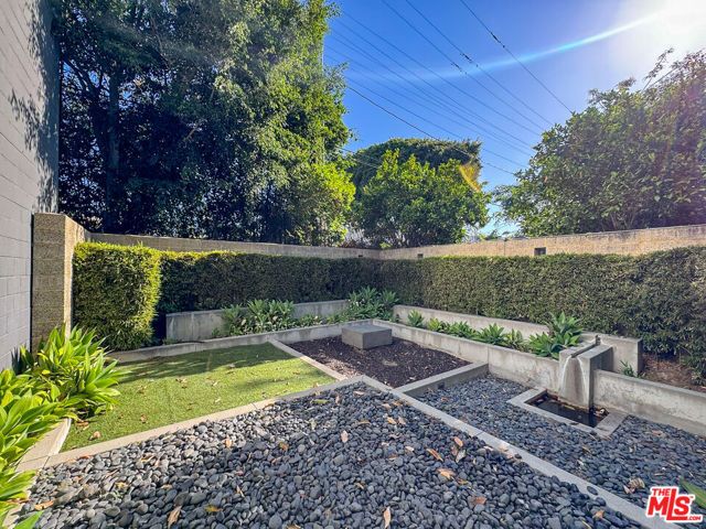 1037 N Laurel Avenue 10B, West Hollywood, CA 90046