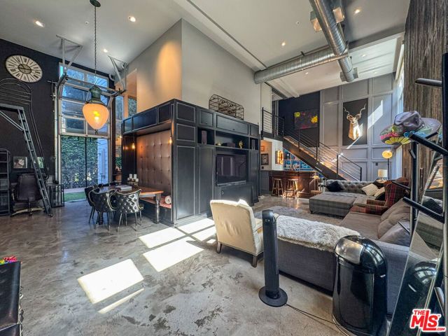 1037 N Laurel Avenue 10B, West Hollywood, CA 90046