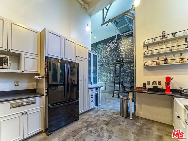 1037 N Laurel Avenue 10B, West Hollywood, CA 90046