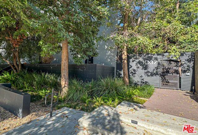 1037 N Laurel Avenue 10B, West Hollywood, CA 90046