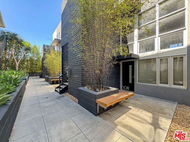 1037 N Laurel Avenue 10B, West Hollywood, CA 90046