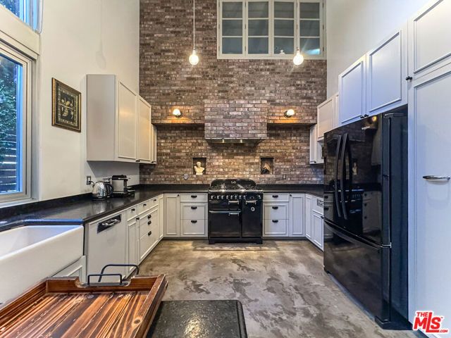 1037 N Laurel Avenue 10B, West Hollywood, CA 90046
