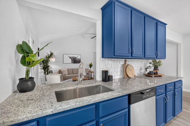 1547 Oakbrook Street, Lancaster, TX 75134