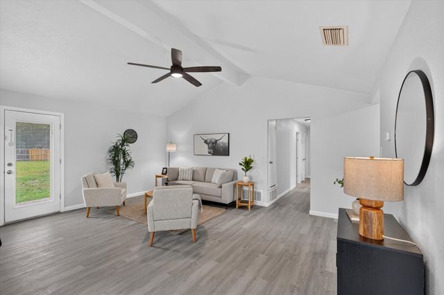1547 Oakbrook Street, Lancaster, TX 75134