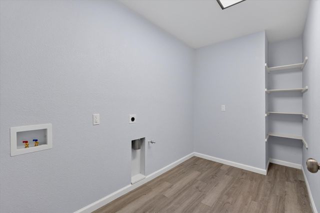 1547 Oakbrook Street, Lancaster, TX 75134