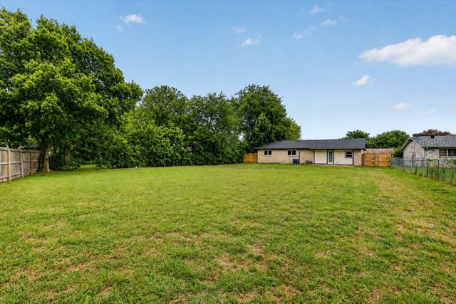1547 Oakbrook Street, Lancaster, TX 75134