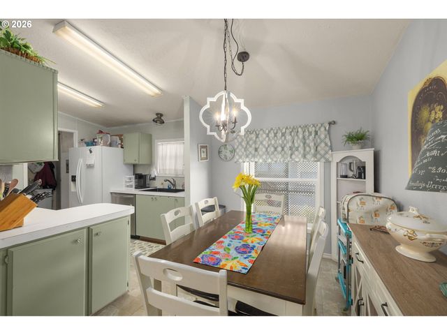 10400 Se COOK Ct 65, Milwaukie, OR 97222
