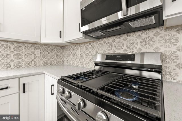 23 HASTINGS RD, Hamilton, NJ 08620