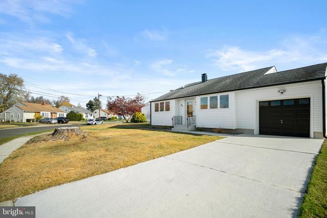 23 HASTINGS RD, Hamilton, NJ 08620