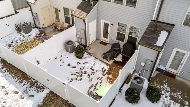 12 E Willow Trace Way, Clayton, NC 27527