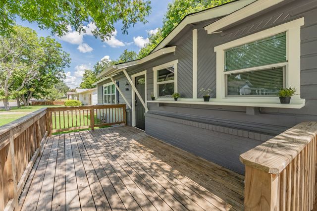 506 E 5th Street E, Weatherford, TX 76086
