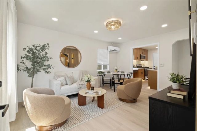 311 E Cummings Lane, Long Beach, CA 90805