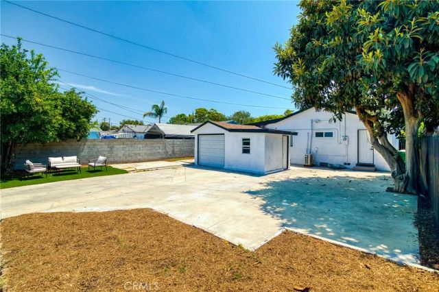 311 E Cummings Lane, Long Beach, CA 90805