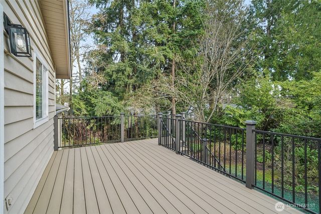 21620 84th Place W, Edmonds, WA 98026