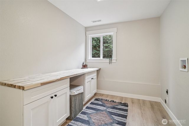 21620 84th Place W, Edmonds, WA 98026