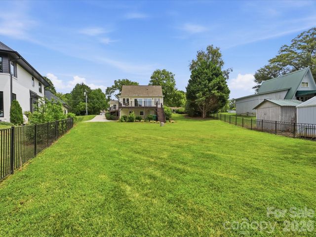 20845 Lagoona Drive, Cornelius, NC 28031