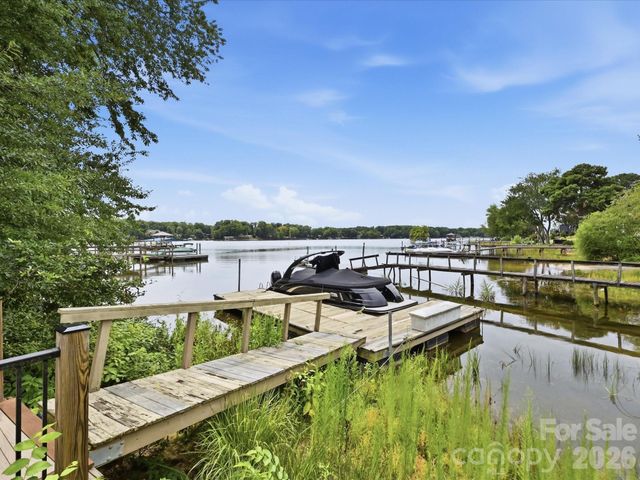 20845 Lagoona Drive, Cornelius, NC 28031