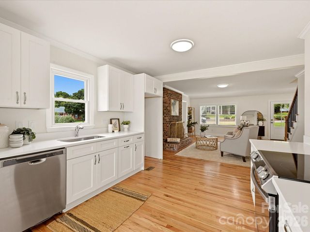 20845 Lagoona Drive, Cornelius, NC 28031