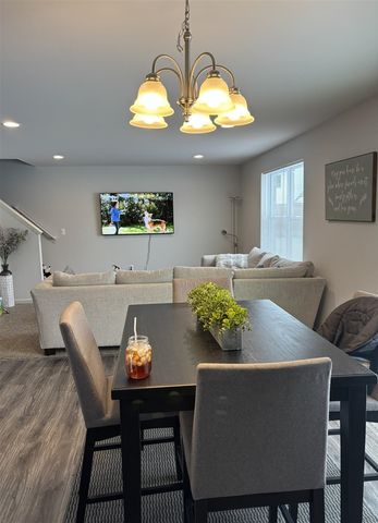 1687 Maple Leaf Lane, Ypsilanti, MI 48198