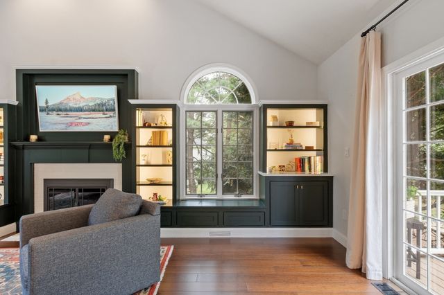 24 Darlene Dr, Southborough, MA 01772