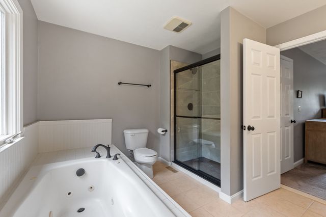 24 Darlene Dr, Southborough, MA 01772