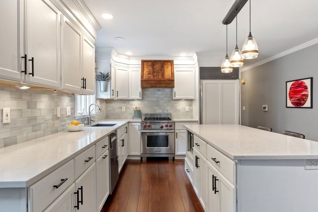 24 Darlene Dr, Southborough, MA 01772