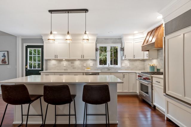 24 Darlene Dr, Southborough, MA 01772