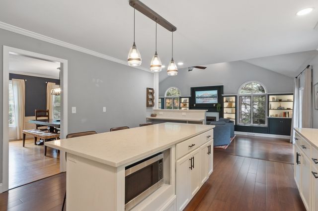24 Darlene Dr, Southborough, MA 01772