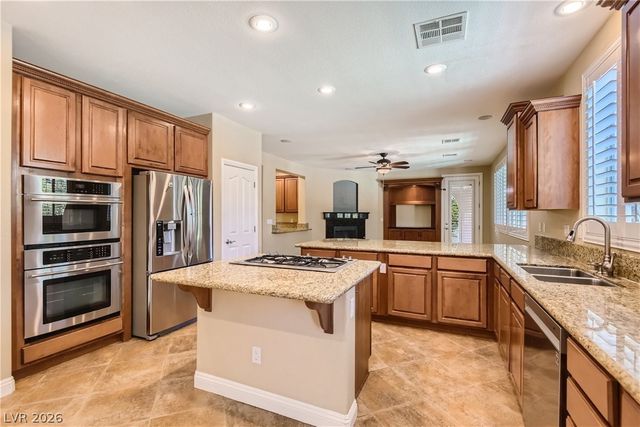 552 PUENTA DEL REY Street, Las Vegas, NV 89138