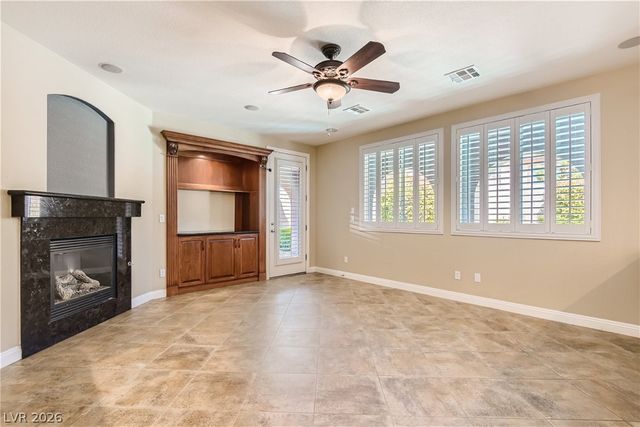 552 PUENTA DEL REY Street, Las Vegas, NV 89138