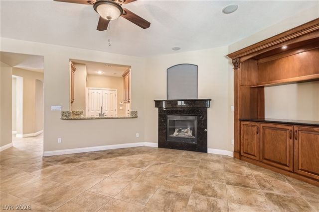 552 PUENTA DEL REY Street, Las Vegas, NV 89138