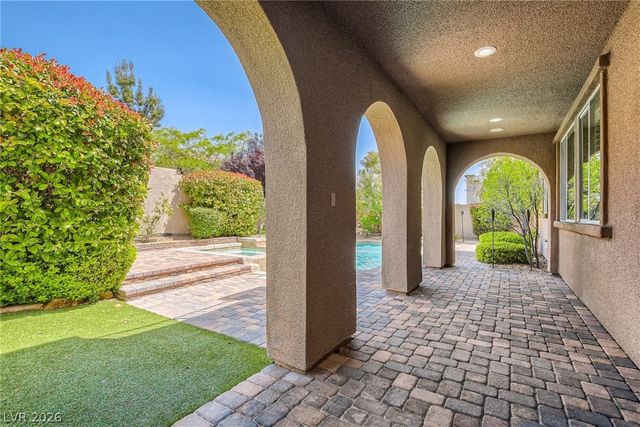 552 PUENTA DEL REY Street, Las Vegas, NV 89138