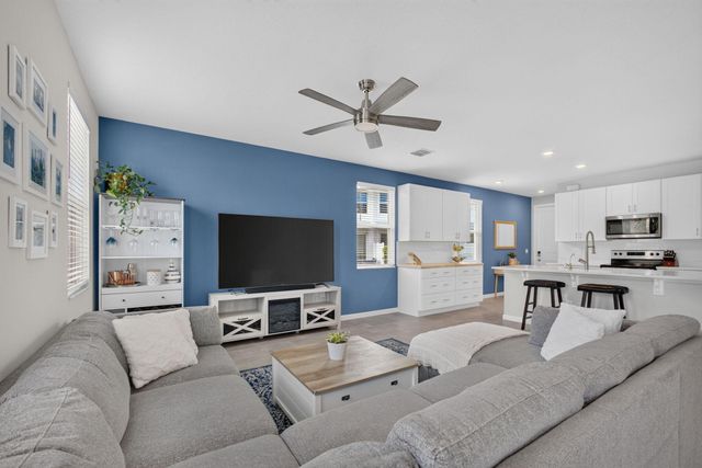 5600 Mentmore Drive, West Palm Beach, FL 33407
