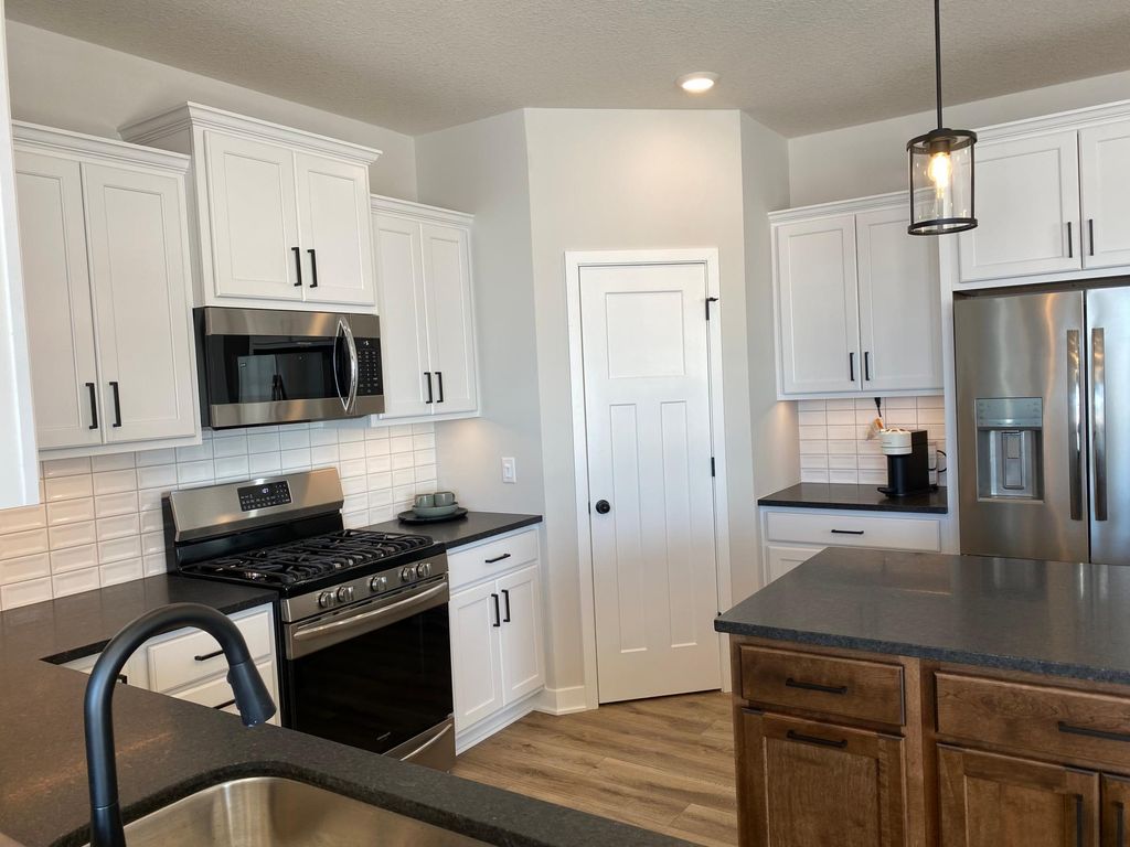 16695 S Manor Road, Eden Prairie, MN 55343