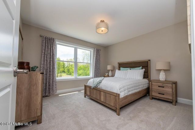 24 Hunter Court, Milton, NY 12020