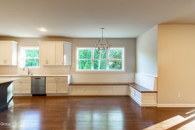 24 Hunter Court, Milton, NY 12020