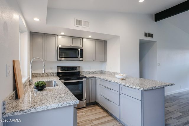 1320 E BETHANY HOME Road 62, Phoenix, AZ 85014