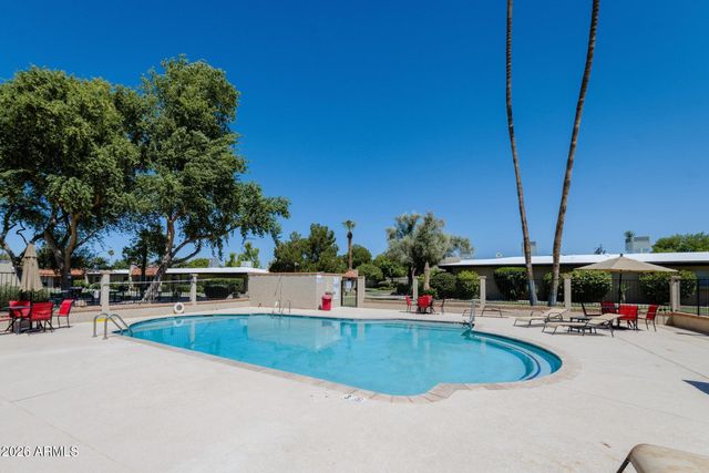 1320 E BETHANY HOME Road 62, Phoenix, AZ 85014
