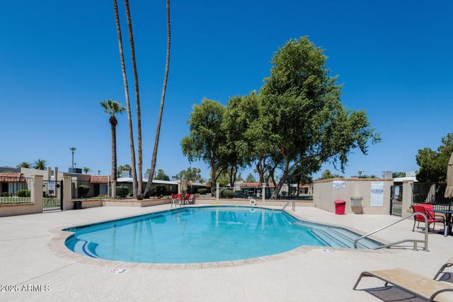 1320 E BETHANY HOME Road 62, Phoenix, AZ 85014